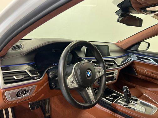 2022 BMW 750 i xDrive