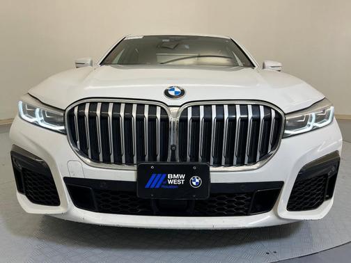 2022 BMW 750 i xDrive