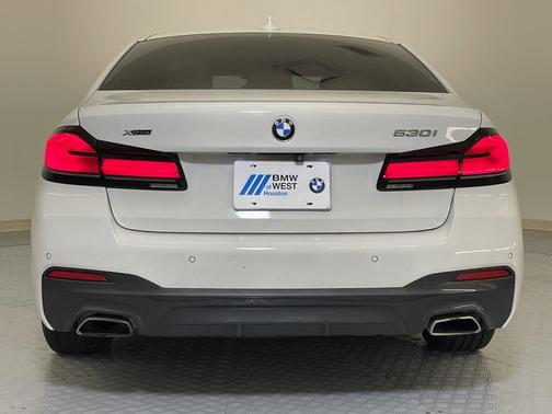2022 BMW 530 i xDrive