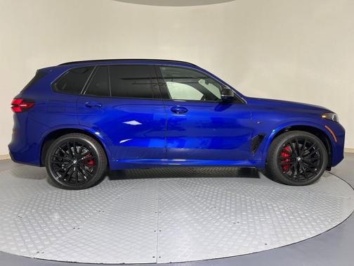 2026 BMW X5 M60i