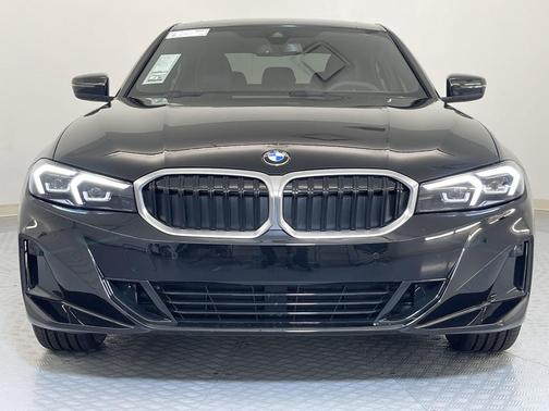 2025 BMW 330 i xDrive