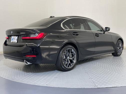 2025 BMW 330 i xDrive