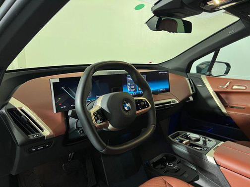 2026 BMW iX xDrive45