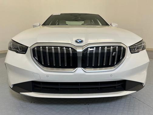 2026 BMW i5 eDrive40