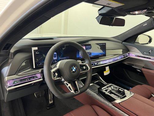 2026 BMW 740 i