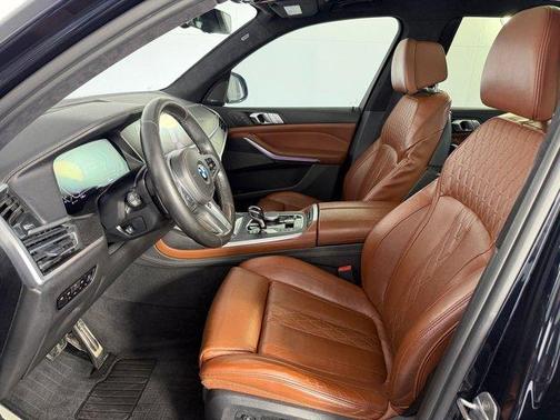 Carbon Black Metallic 2020 BMW X7 xDrive40i