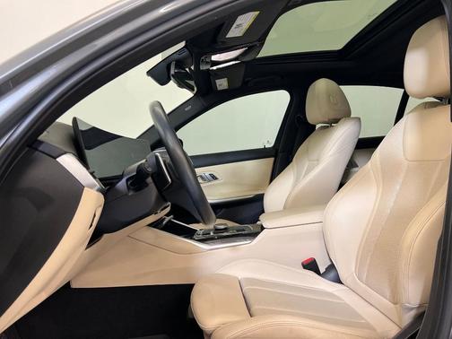 2023 BMW 330 i