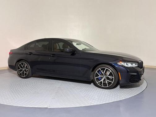 Carbon Black Metallic 2023 BMW 540 i