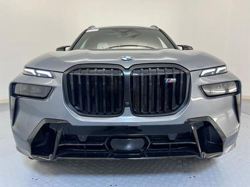 2026 BMW X7 M60i