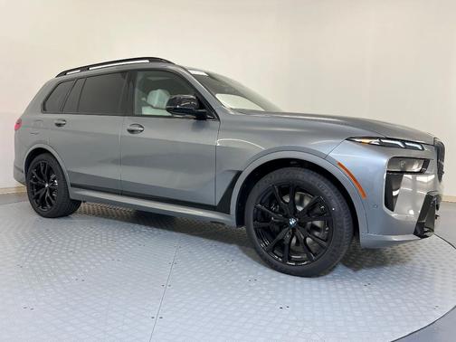 2026 BMW X7 M60i