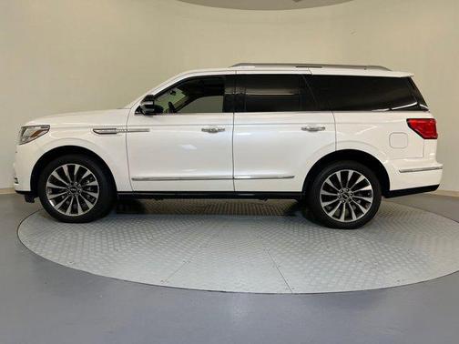 2019 Lincoln Navigator Select