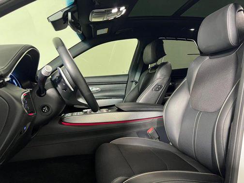 2024 Genesis GV70 2.5T