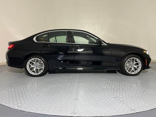 2025 BMW 330 i xDrive