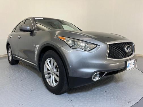 2017 INFINITI QX70 Base