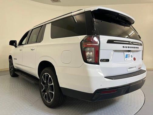 2024 Chevrolet Suburban RST
