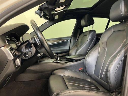 2019 BMW 530 i
