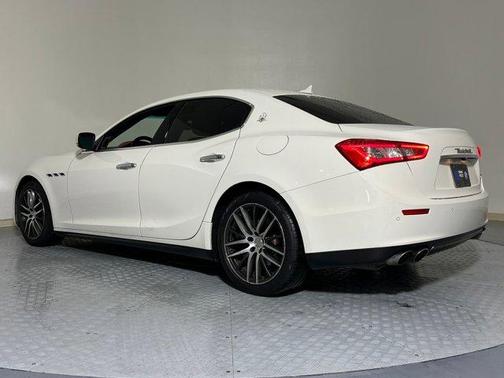 2016 Maserati Ghibli Base
