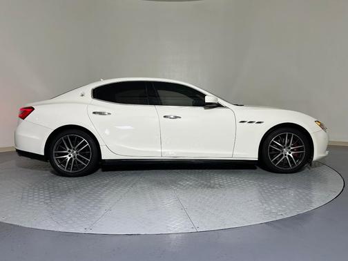 2016 Maserati Ghibli Base