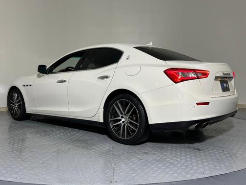 2016 Maserati Ghibli Base