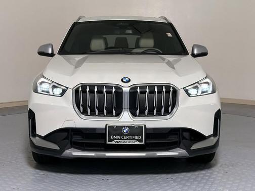 Mineral White Metallic 2023 BMW X1 xDrive28i