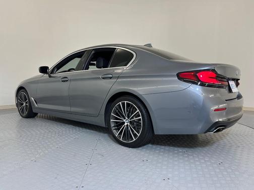 2021 BMW 540 i