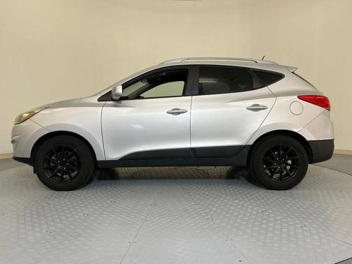 2015 Hyundai TUCSON SE