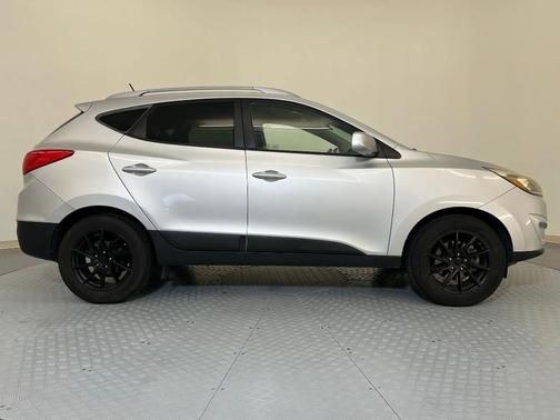2015 Hyundai TUCSON SE