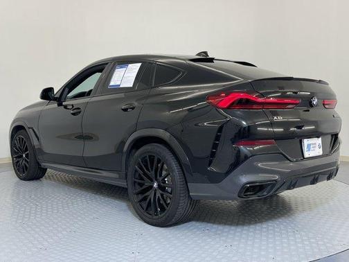 2020 BMW X6 M50i