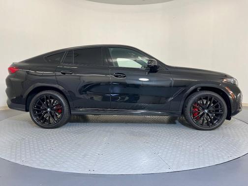 2026 BMW X6 M60i