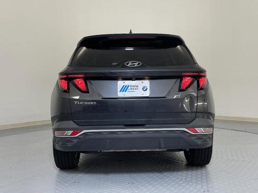 2022 Hyundai TUCSON SE