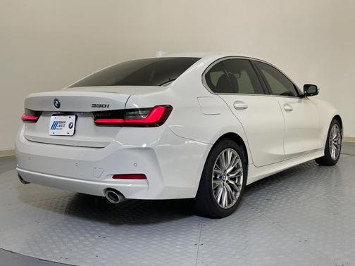 2024 BMW 330 i