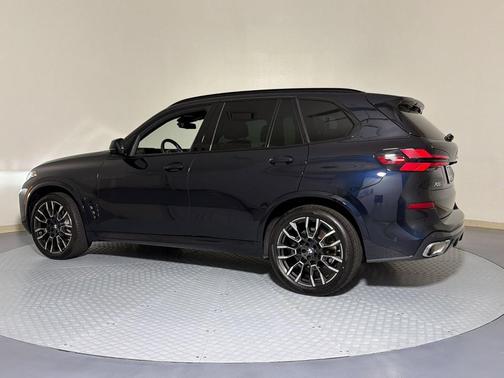 Carbon Black Metallic 2024 BMW X5 xDrive40i