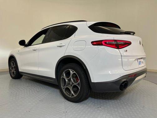 2022 Alfa Romeo Stelvio Ti