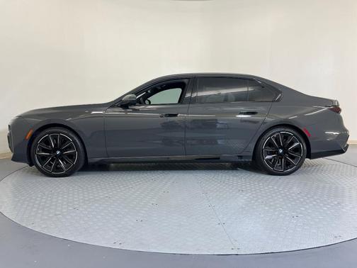 2024 BMW 760 760i xDrive