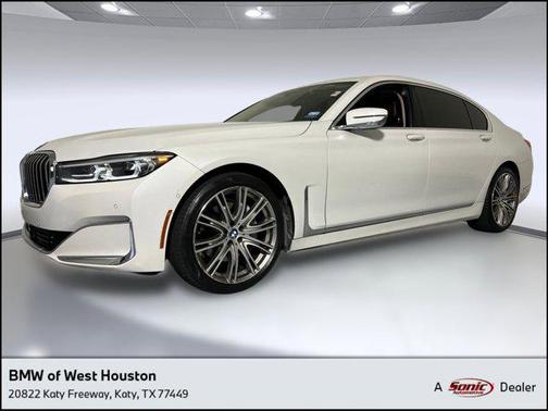 2022 BMW 740 i