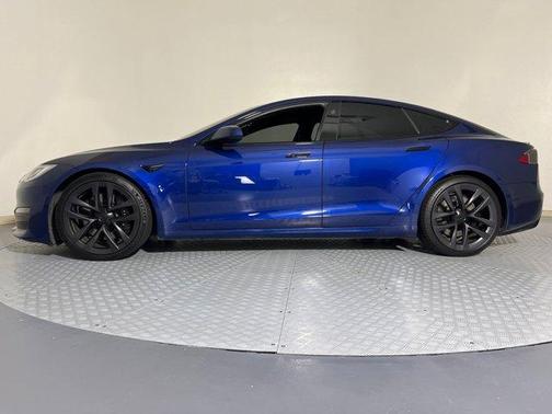 2022 Tesla Model S Plaid