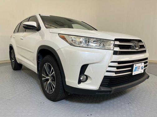 2017 Toyota Highlander LE
