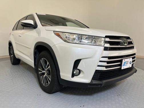 2017 Toyota Highlander LE