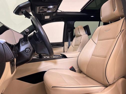 2024 Cadillac Escalade ESV Premium Luxury