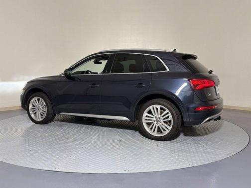 Moonlight Blue Metallic 2019 Audi Q5 2.0T Premium Plus