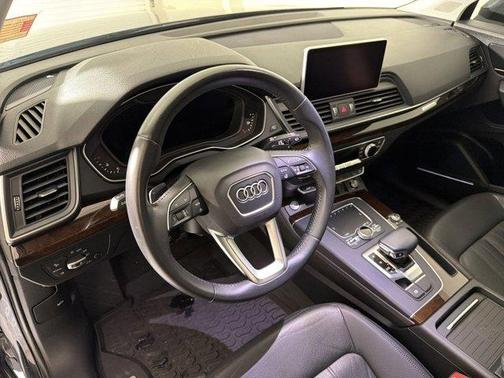 Moonlight Blue Metallic 2019 Audi Q5 2.0T Premium Plus