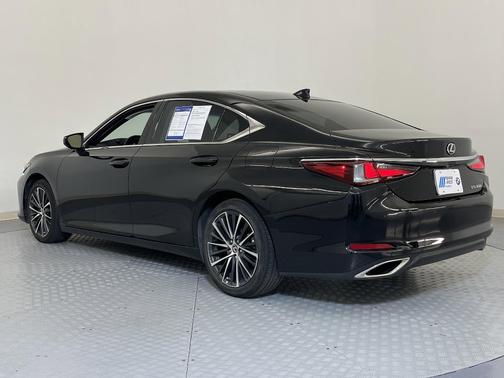 2022 Lexus ES 350 Base