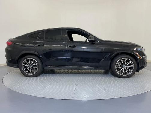 2024 BMW X6 xDrive40i