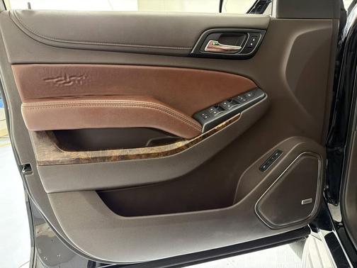Black 2015 Chevrolet Suburban 1500 LTZ