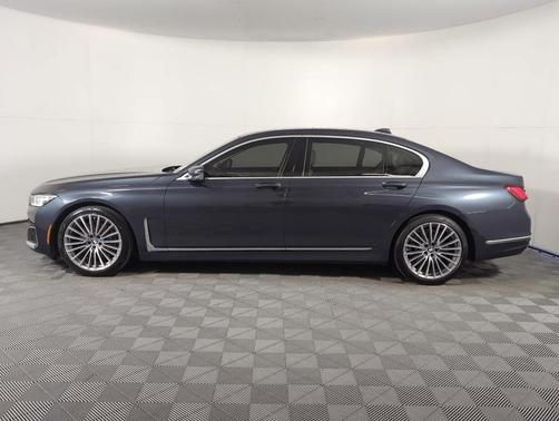 2020 BMW 740 i