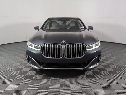 2020 BMW 740 i