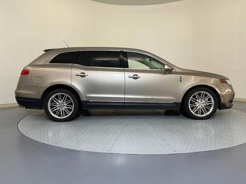 2019 Lincoln MKT Reserve
