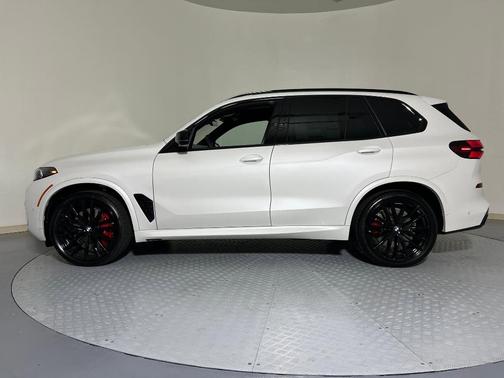 2026 BMW X5 M60i