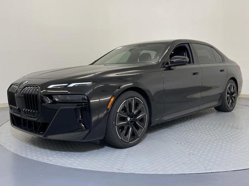 2025 BMW 740 i xDrive