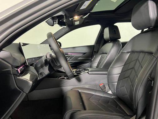 2026 BMW 540 i xDrive